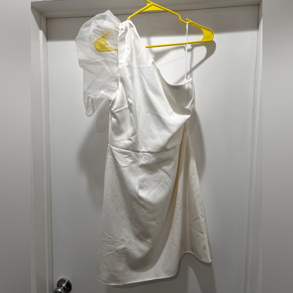 TCEC White One-Shoulder Dress with Sheer Sleeve